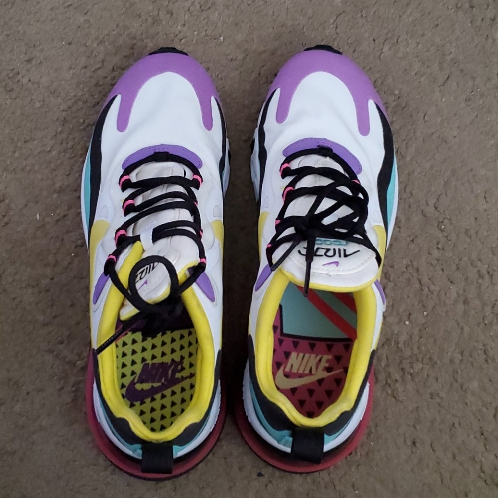 Nike 270 React